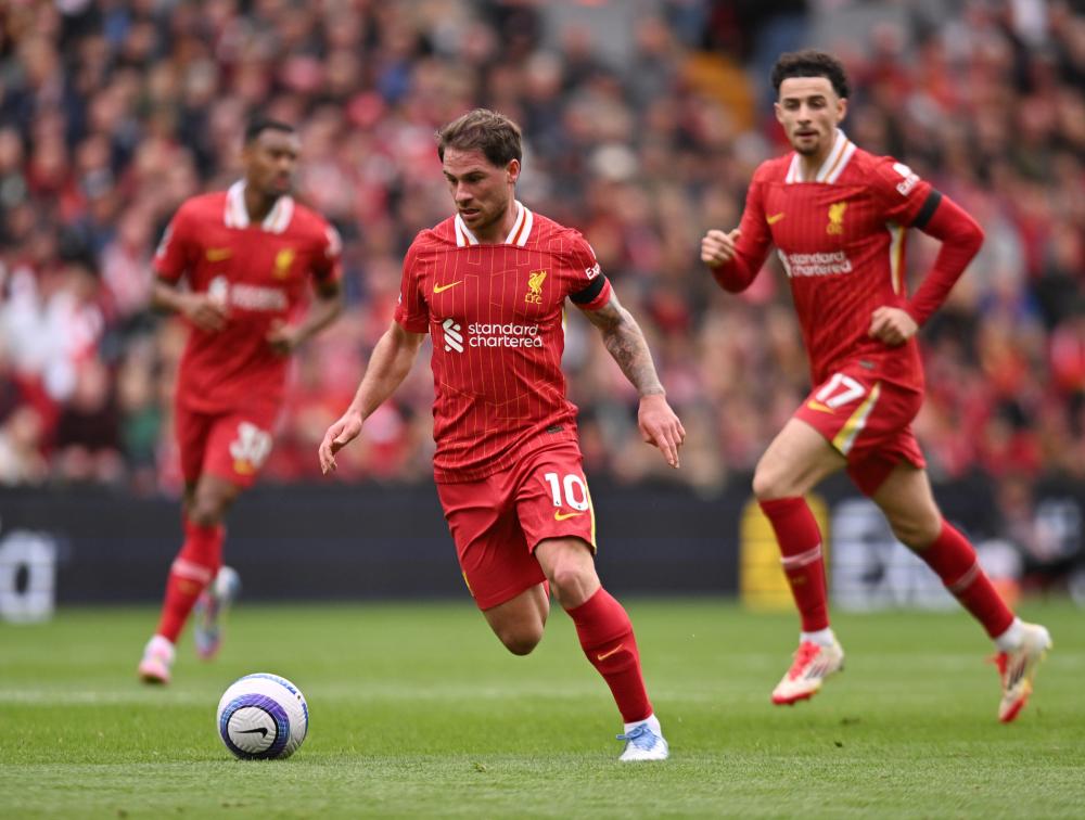 要退出娱乐圈了？辽宁铁人官方：范志毅担任教练组组长兼技术总监.